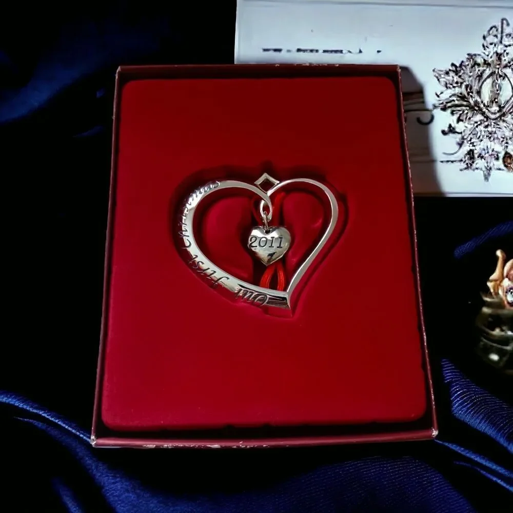 LENOX Forevermore Ornament Our First Christmas 2011 Annual Silver Plate‎ Heart.
